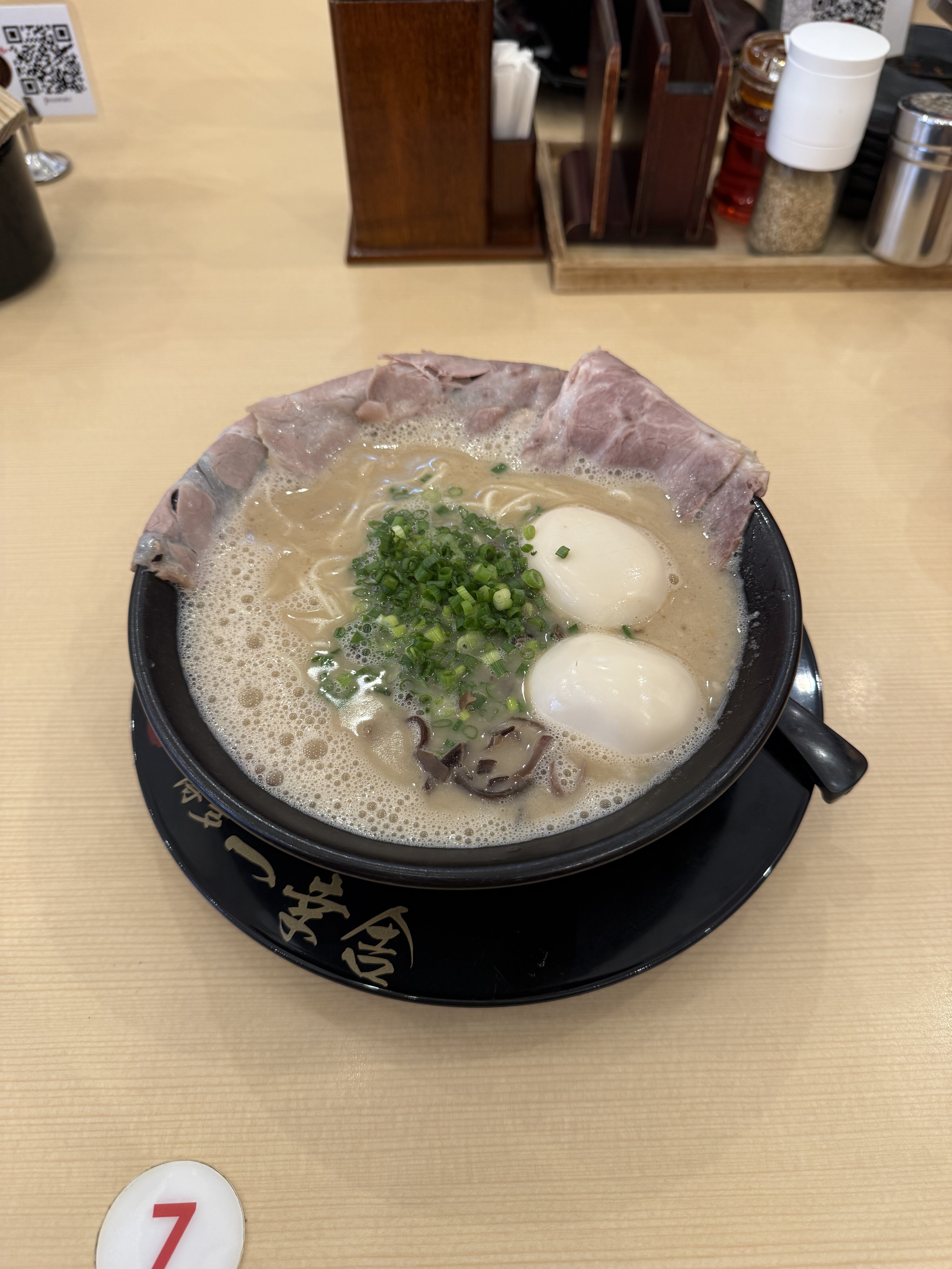 lunch w pierre @ Hakata Ikkousha Ramen!