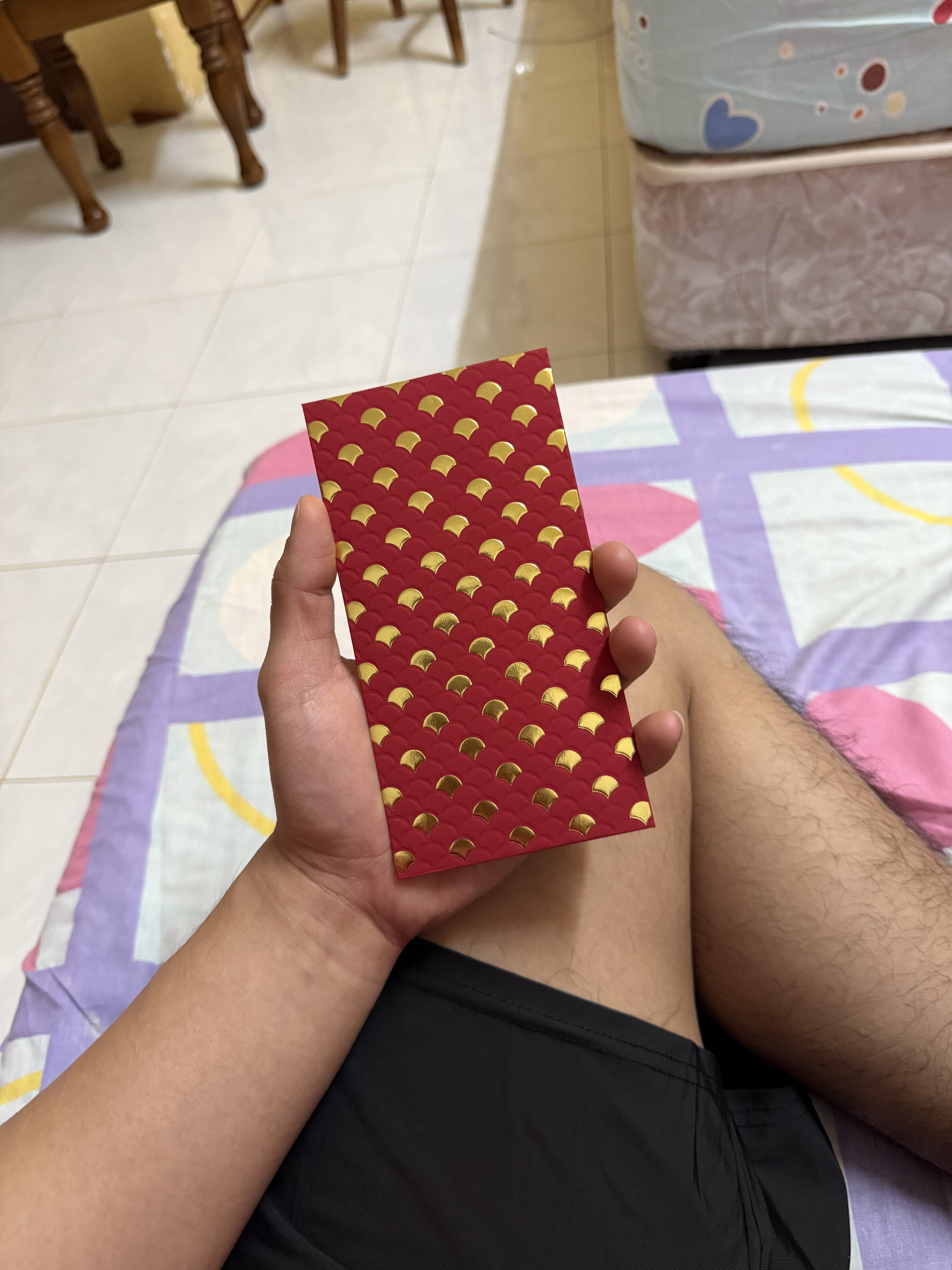 爸爸妈妈也给了我们压岁红包~