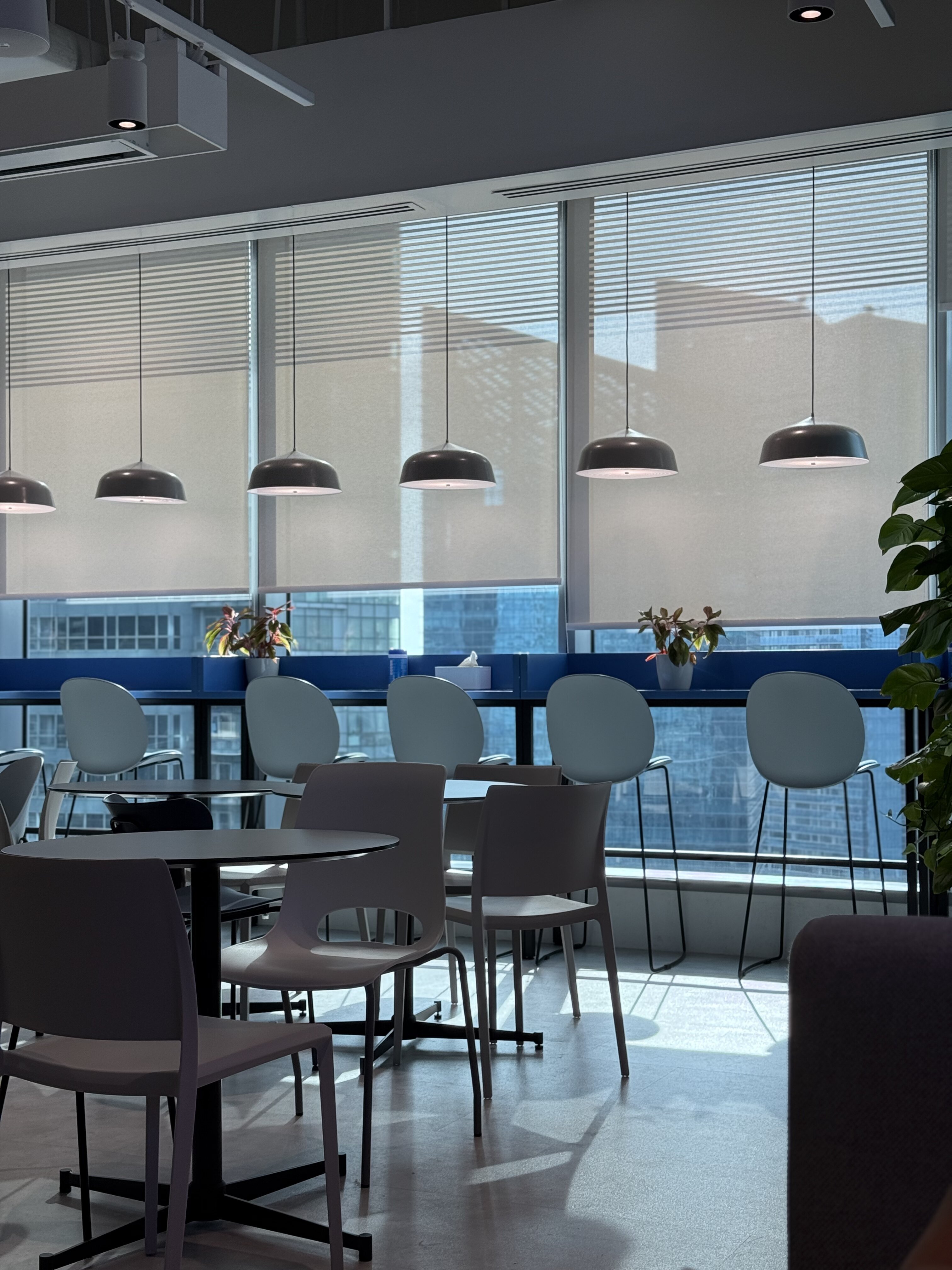 All-Hands 前和 天擎 一起吃早餐 - 前一天晚上突然和我说帮我抢到了一个位置 🥺 他人真的好好