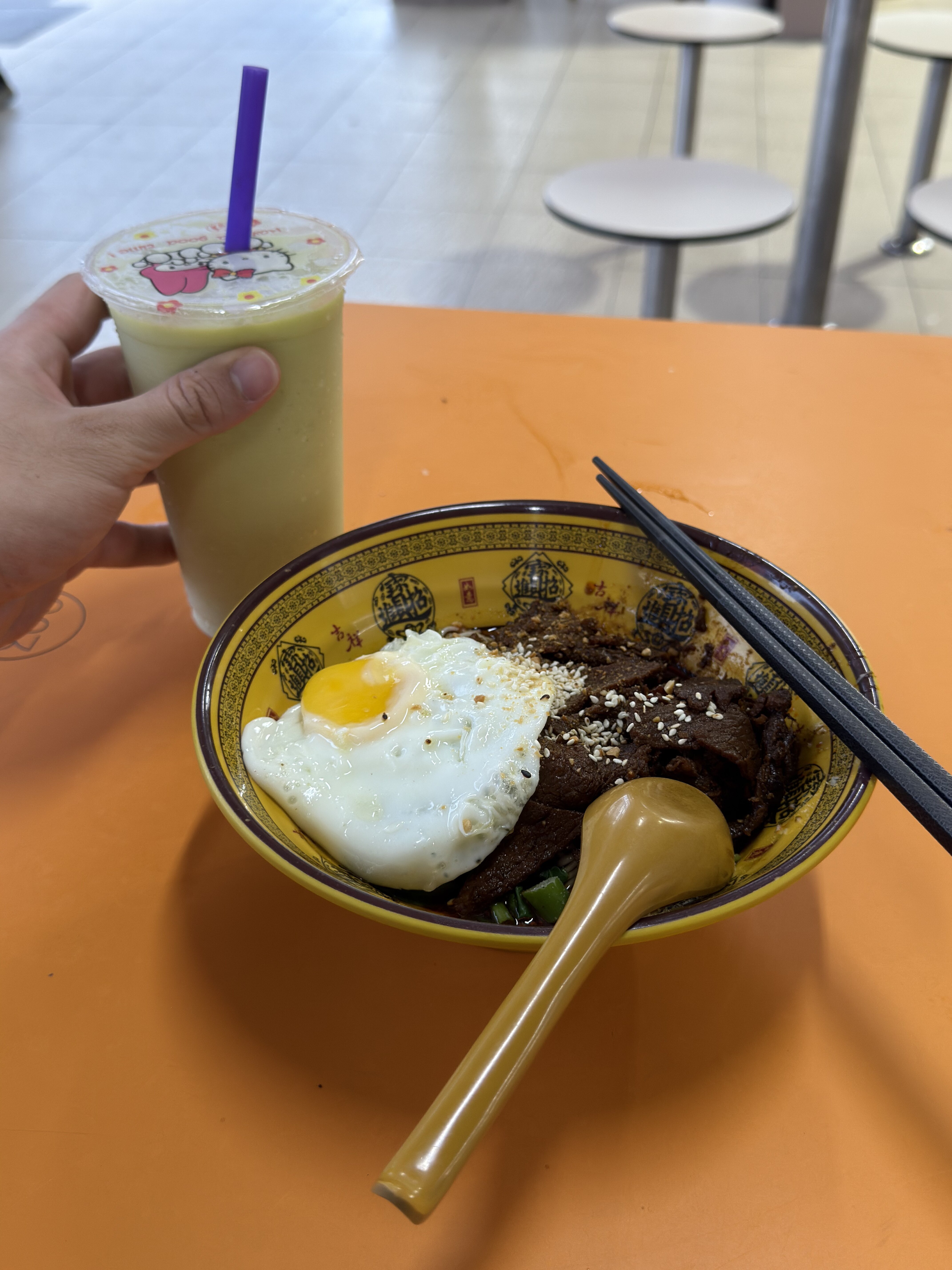 牛肉小面！真的很小，吃不饱，，，但是好吃！